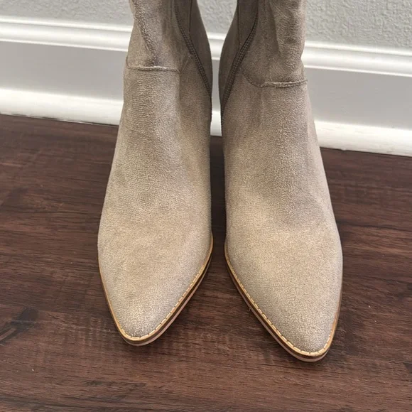 VICI Women's Greyish Tan Suede Cowboy Boots - Picture 4 of 12
